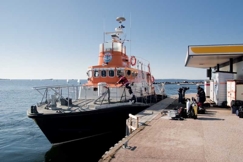 diveboat