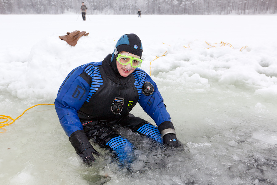 Цвелодубово: подлёдная нырялка и волейбол. 04-06.02.11 Цвелодубово: подлёдная нырялка и волейбол. 04-06.02.11