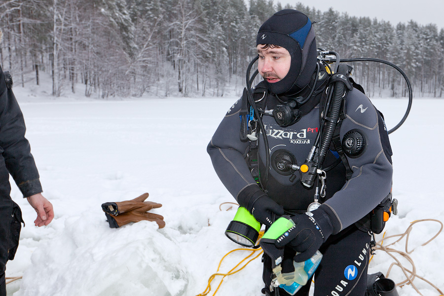 Цвелодубово: подлёдная нырялка и волейбол. 04-06.02.11 Цвелодубово: подлёдная нырялка и волейбол. 04-06.02.11