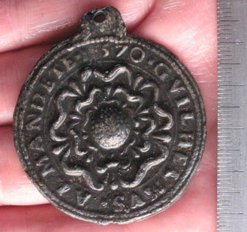 Медальон Медальон