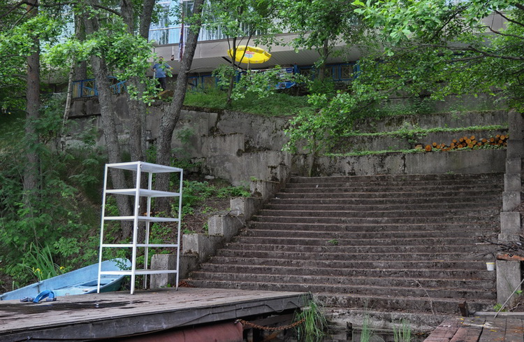 Лестница вид с пирса