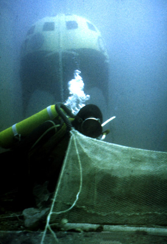 Подводная лаборатория «Спрут» и донный садок-вольер для рыб