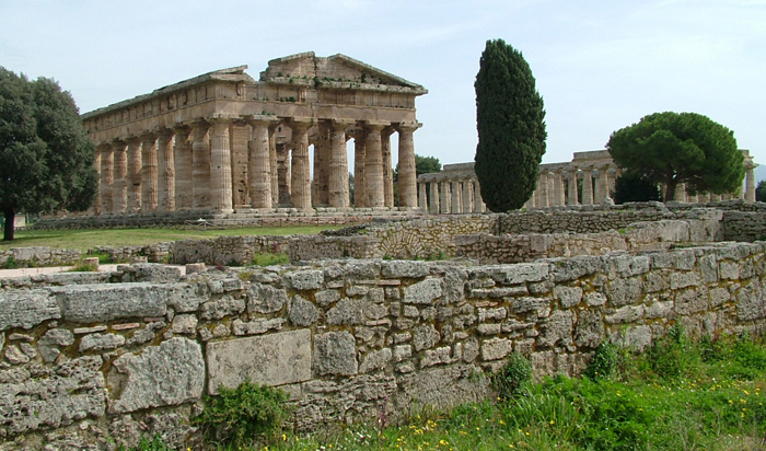 Пестум, Италия остатки античного города Посейдонии
