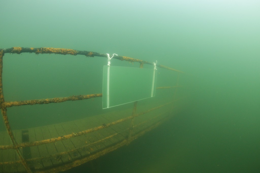 зеркала под водой