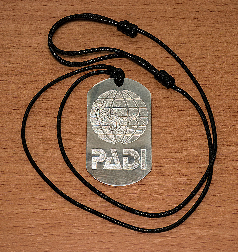 Жетон для дайвера. Серебро 925 пробы около 11 грамм. Жетон для дайвера. Серебро 925 пробы около 11 грамм.