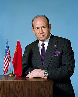 Леонов