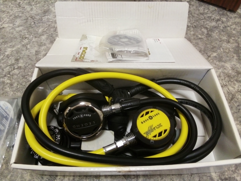 Предлагаю регулятор Aqua Lung Legend Supreme с пауком Предлагаю регулятор Aqua Lung Legend Supreme с пауком