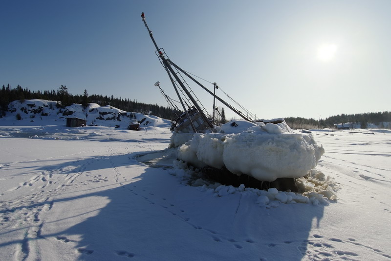 Белое море. Март 2009 г. (фото М.Ведехина). Белое море. Март 2009 г. (фото М.Ведехина).