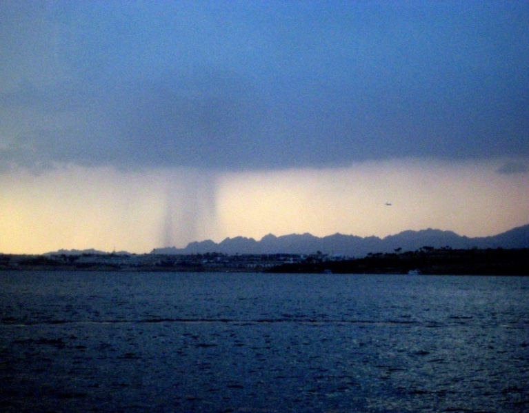 Дождь над Шармом. Дождь над Шармом.