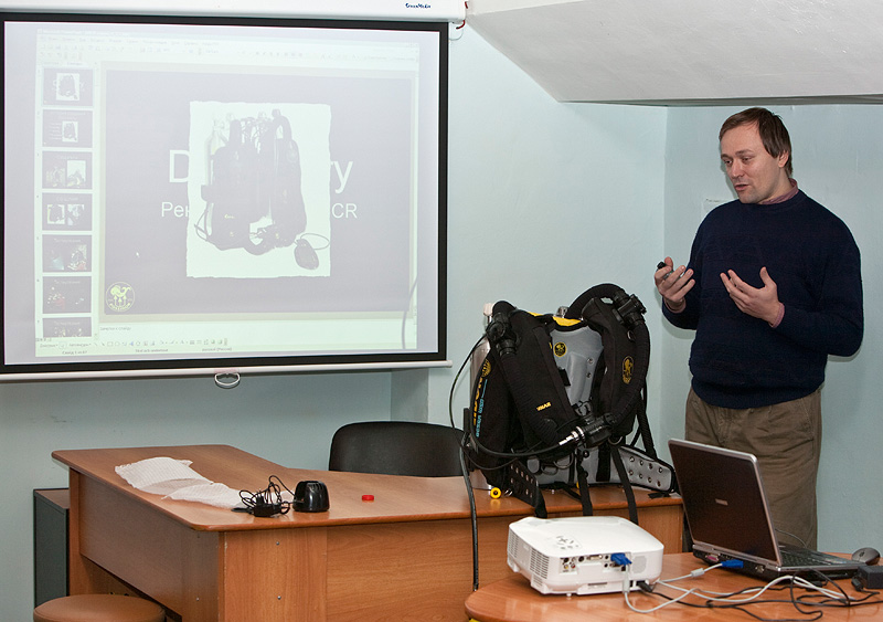 Демонстрация CCR Discovery Cis-Lunar Mark VI Демонстрация CCR Discovery Cis-Lunar Mark VI