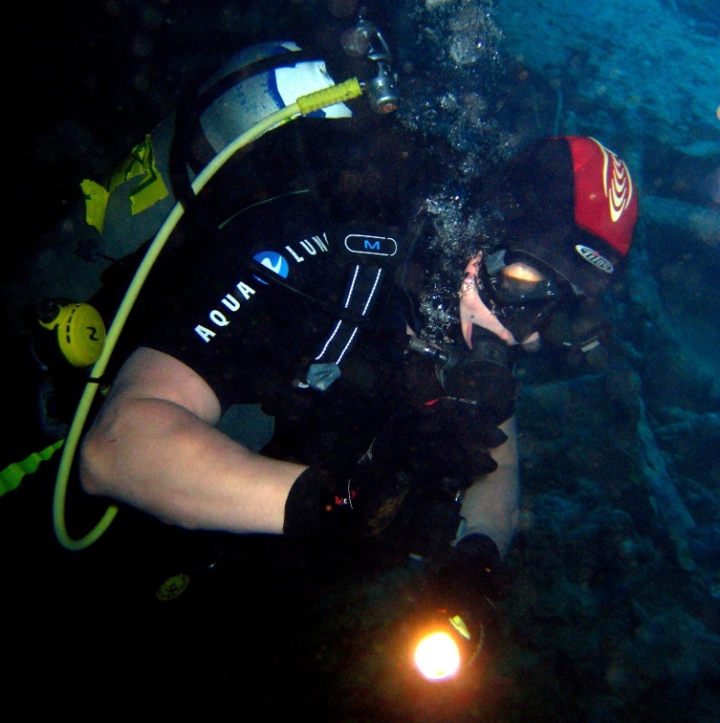 В трюмах Thistlegorm. В трюмах Thistlegorm.