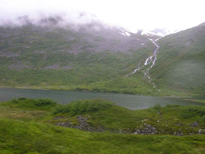 озеро на перевале озеро на перевале