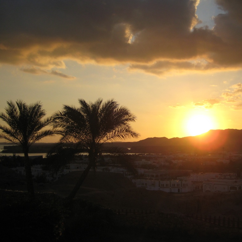 Закат над Старым рынком в Шарме.