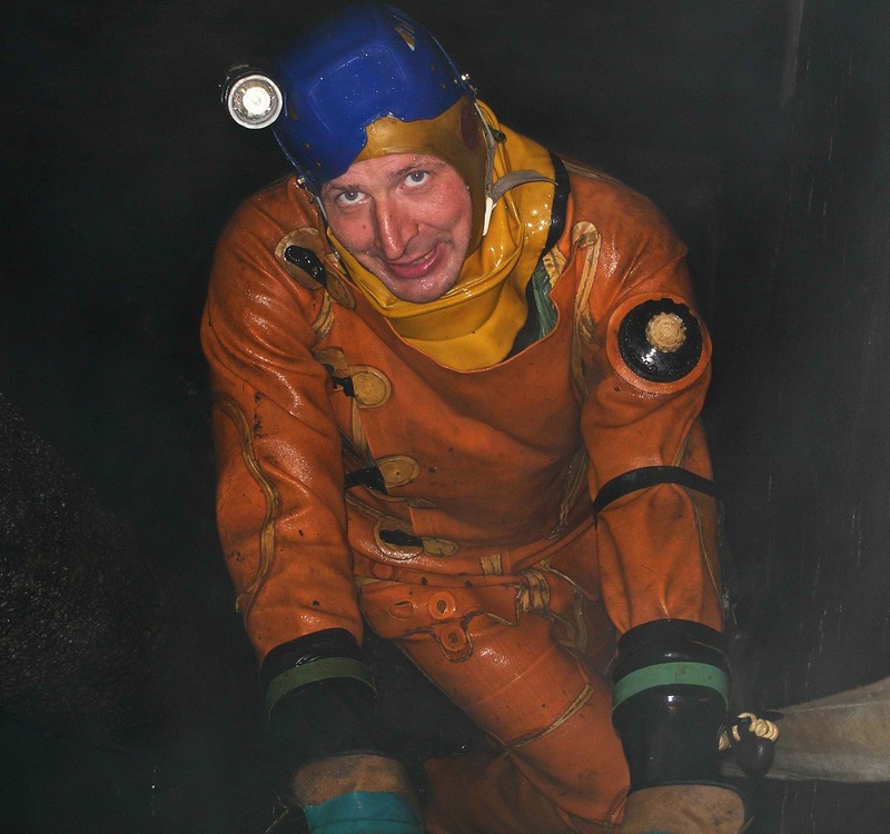 В Петербургских сенотах. В Петербургских сенотах.