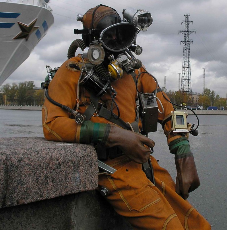 Что бы ещё на себя повесить. Что бы ещё на себя повесить.