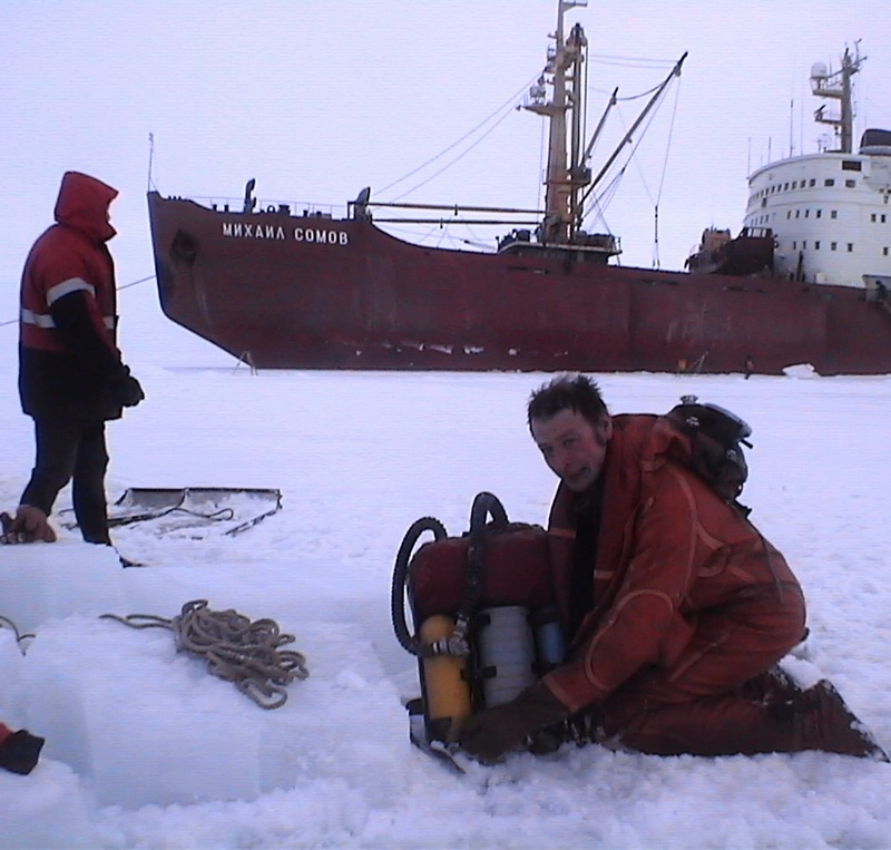 Человек и параход. Человек и параход.