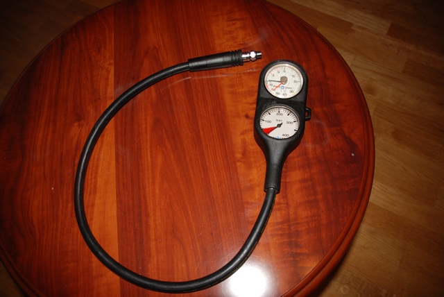 Консоль Аквалунг Манометр+Глубиномер Консоль Аквалунг Манометр+Глубиномер