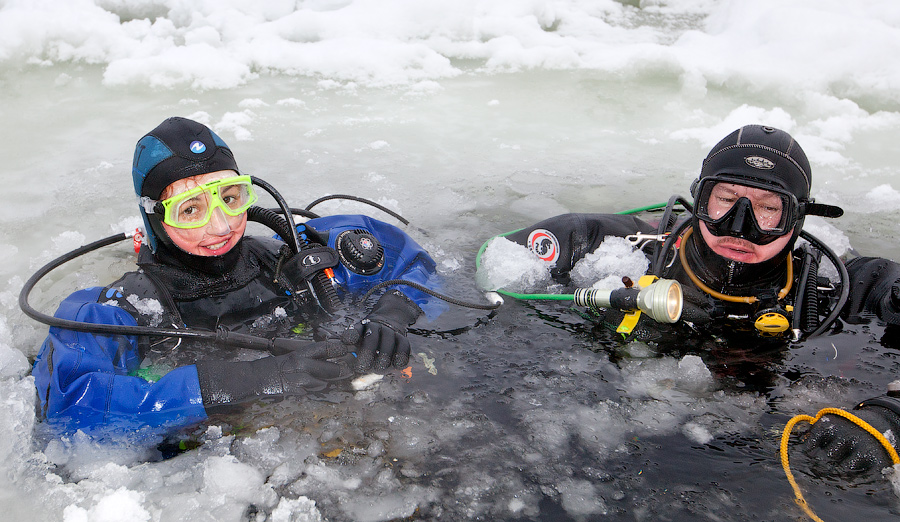 Цвелодубово: подлёдная нырялка и волейбол. 04-06.02.11 Цвелодубово: подлёдная нырялка и волейбол. 04-06.02.11