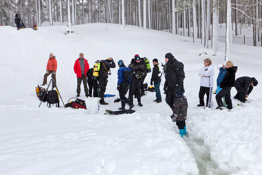 Цвелодубово: подлёдная нырялка и волейбол. 04-06.02.11 Цвелодубово: подлёдная нырялка и волейбол. 04-06.02.11