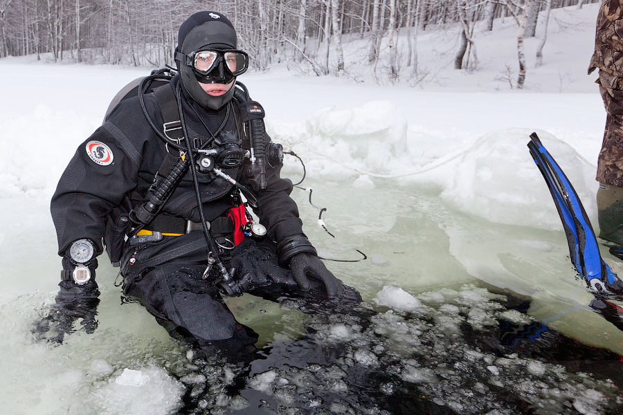 Цвелодубово: подлёдная нырялка и волейбол. 04-06.02.11 Цвелодубово: подлёдная нырялка и волейбол. 04-06.02.11