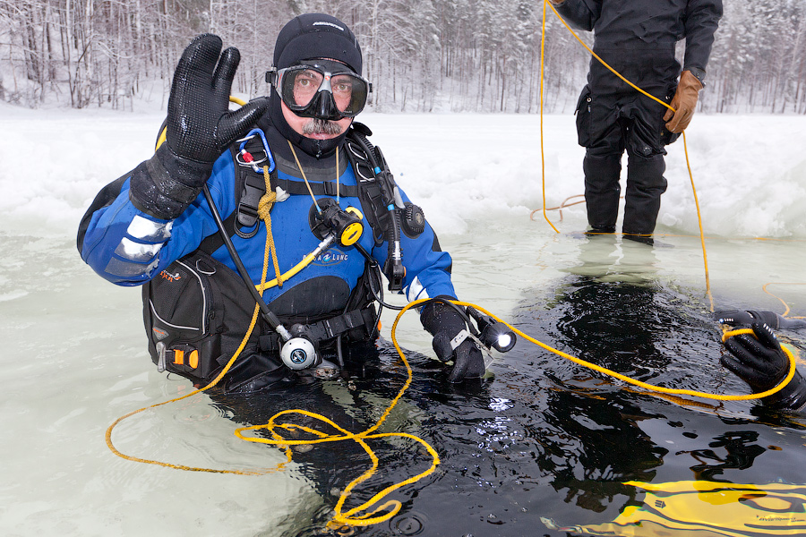 Цвелодубово: подлёдная нырялка и волейбол. 04-06.02.11 Цвелодубово: подлёдная нырялка и волейбол. 04-06.02.11