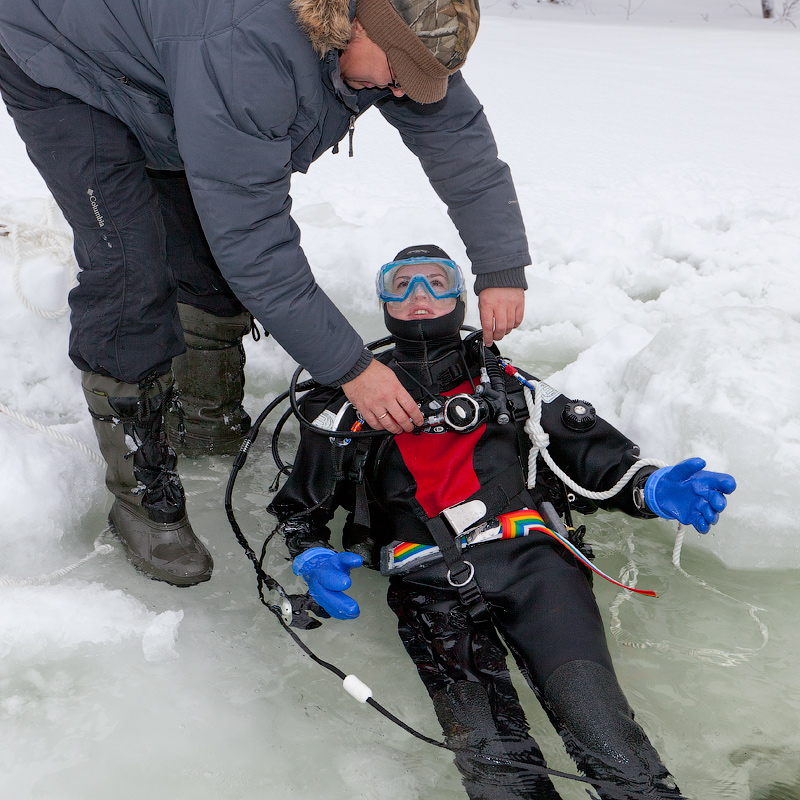 Цвелодубово: подлёдная нырялка и волейбол. 04-06.02.11 Цвелодубово: подлёдная нырялка и волейбол. 04-06.02.11
