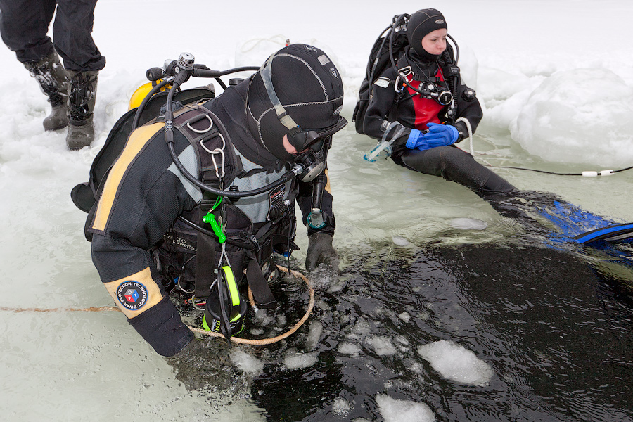Цвелодубово: подлёдная нырялка и волейбол. 04-06.02.11 Цвелодубово: подлёдная нырялка и волейбол. 04-06.02.11
