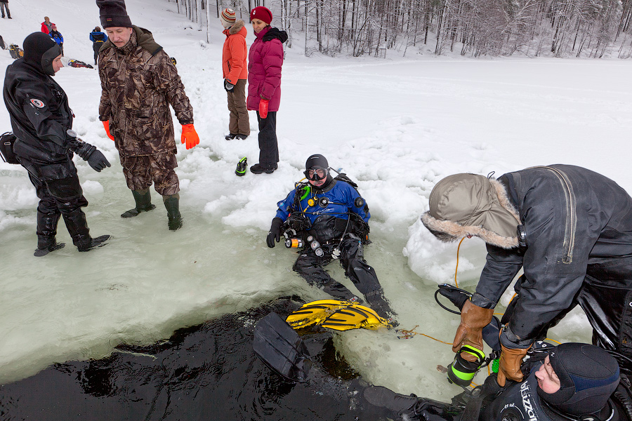 Цвелодубово: подлёдная нырялка и волейбол. 04-06.02.11 Цвелодубово: подлёдная нырялка и волейбол. 04-06.02.11