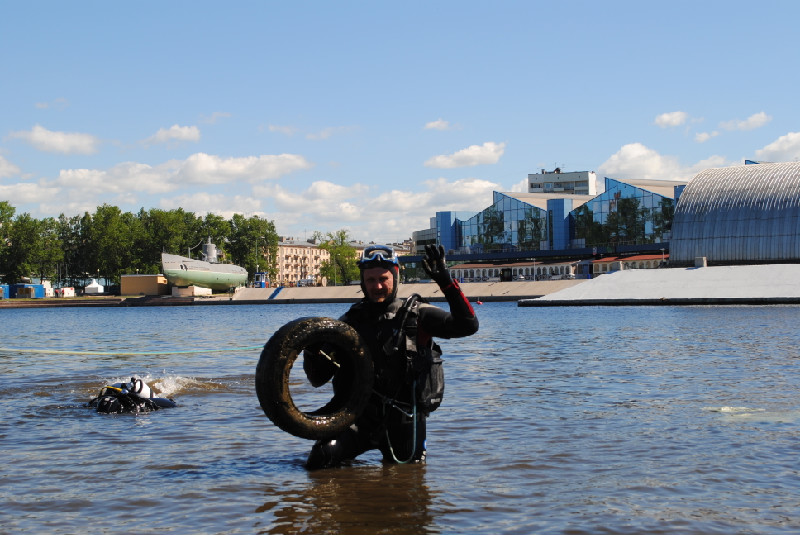 04 июня - Уборка в ковше Галерного фарватера 04 июня - Уборка в ковше Галерного фарватера