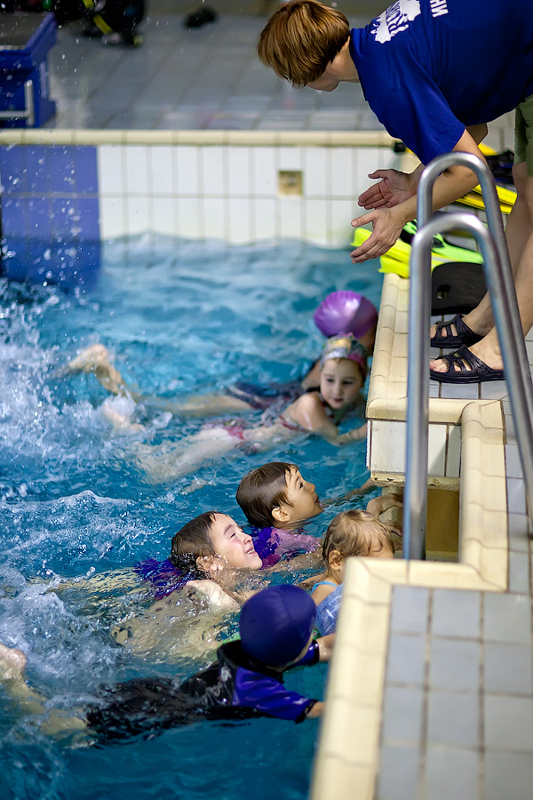 Обучение детей плаванию Обучение детей плаванию