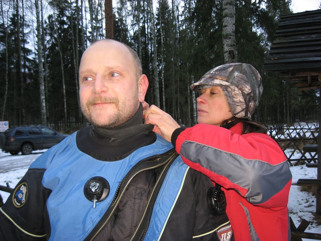 Вот тут... и чуть пониже, пжалста! Вот тут... и чуть пониже, пжалста!