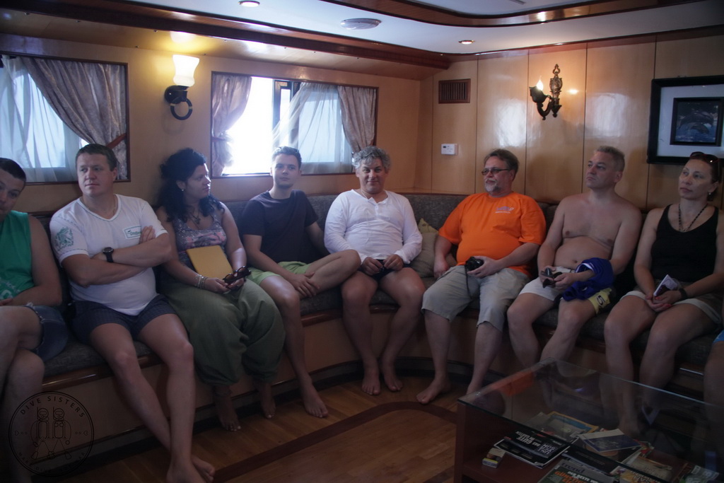 Сафари на Sea Serpent в июле 2013. Бразерсы, Дедалус, Эльфинстоун Сафари на Sea Serpent в июле 2013. Бразерсы, Дедалус, Эльфинстоун