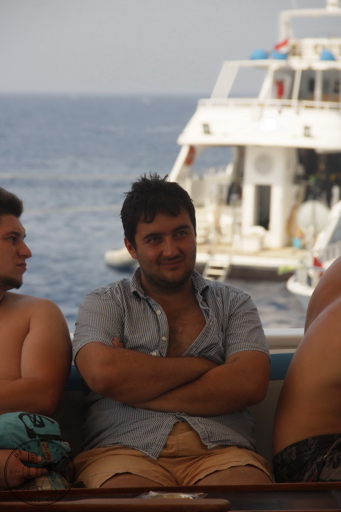 Сафари на Sea Serpent в июле 2013. Бразерсы, Дедалус, Эльфинстоун Сафари на Sea Serpent в июле 2013. Бразерсы, Дедалус, Эльфинстоун