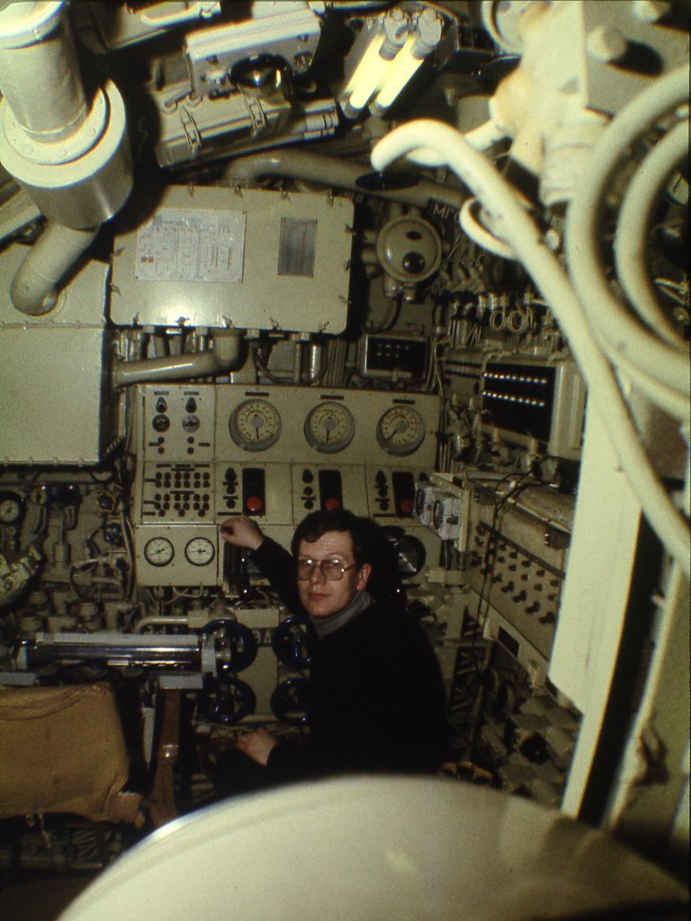 в отсеке ПЛБ "Бентос-300" в отсеке ПЛБ "Бентос-300"