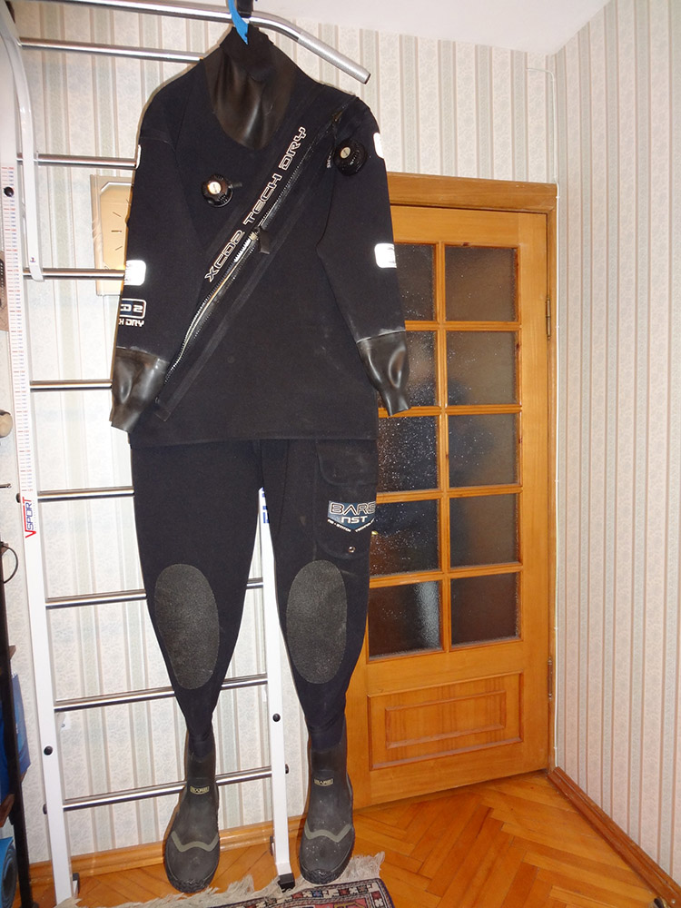 Сухой костюм Bare XC02 Tech Dry (Канада) Сухой костюм Bare XC02 Tech Dry (Канада)