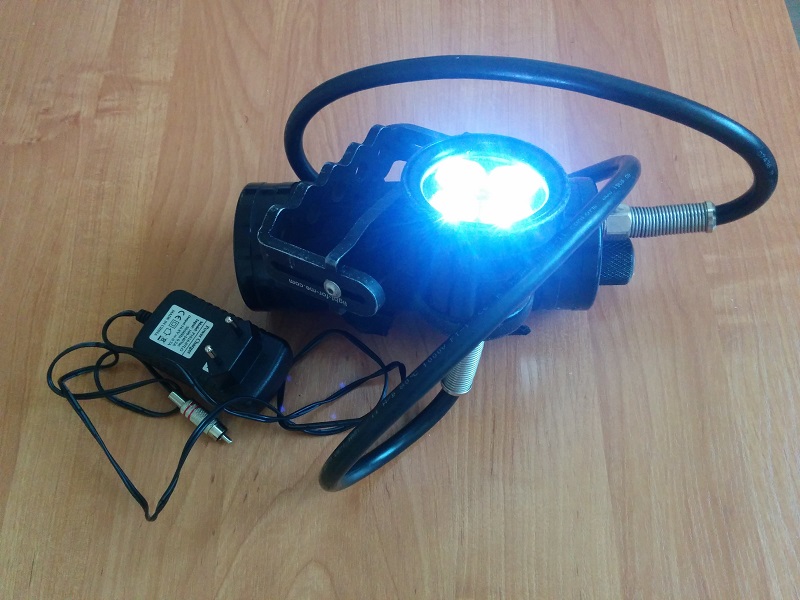 Продам фонарь LightForMe 4Tec 1200 lumen Продам фонарь LightForMe 4Tec 1200 lumen