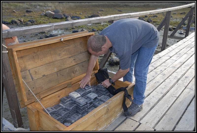 Ящик с грузами. Ящик с грузами.