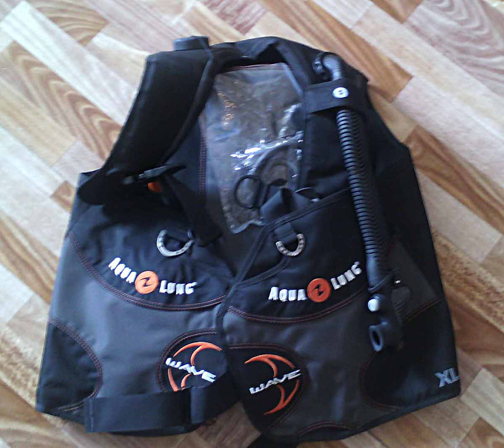 Жилет-компенсатор Aqualung Жилет-компенсатор Aqualung