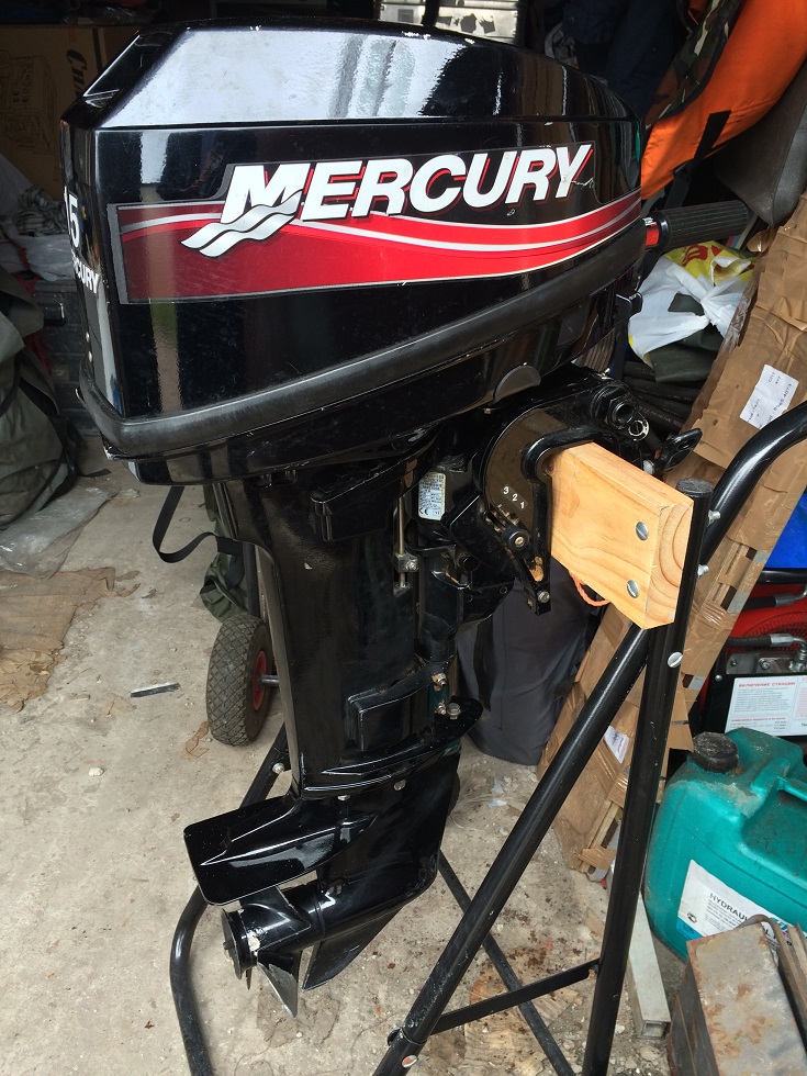Мотор лодочный Mercury 15 л/с Мотор лодочный Mercury 15 л/с