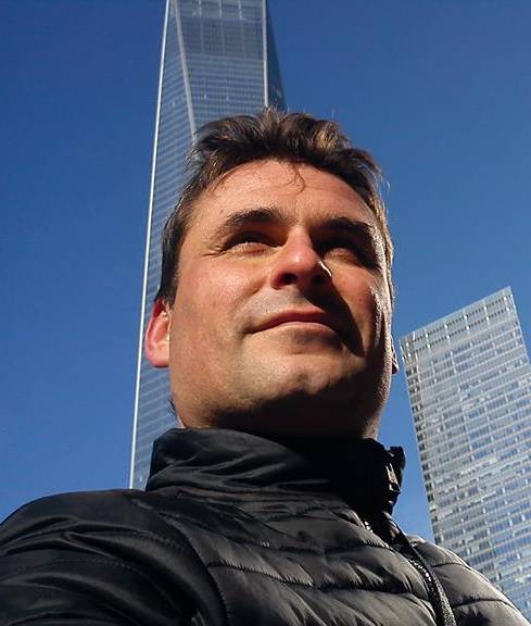 Костадин Канавров a Костадин Канавров a