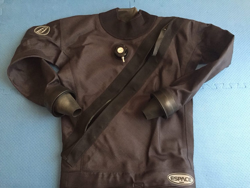 Сухой костюм Santi Espace 1 Сухой костюм Santi Espace 1