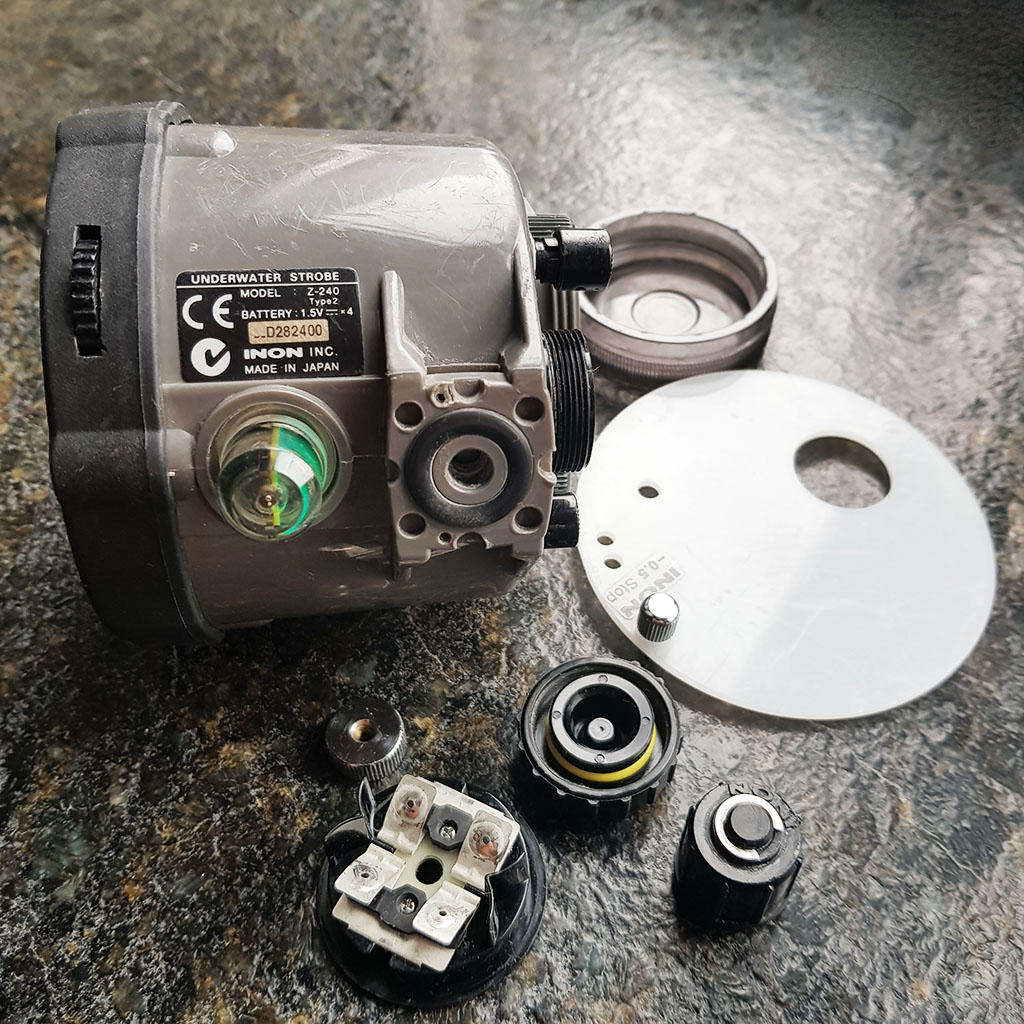 Вспышка Inon Z-240 Вспышка Inon Z-240