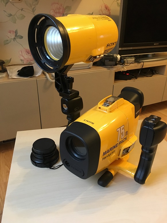 Продается видеобокс Sony MPK-TRB фотобокс Nikon Продается видеобокс Sony MPK-TRB фотобокс Nikon