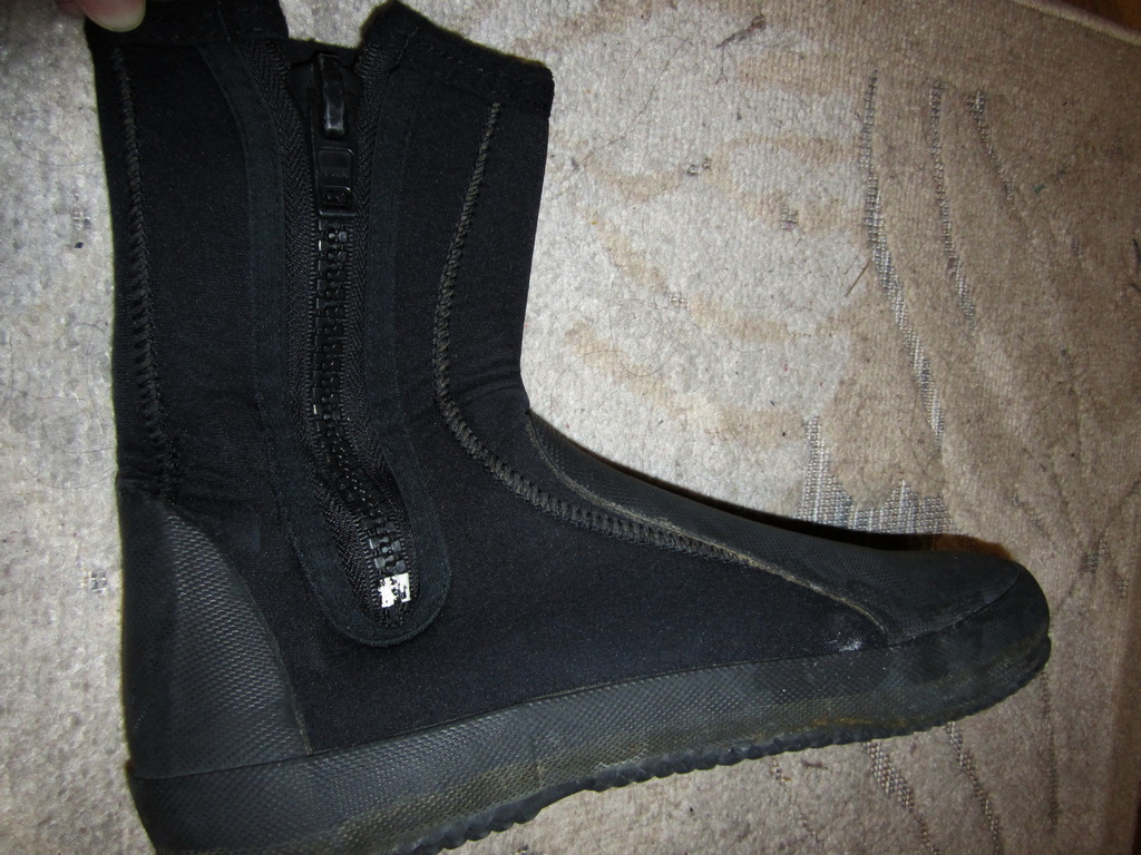 Боты неопреновые Akvilon. Size 42/43 Боты неопреновые Akvilon. Size 42/43