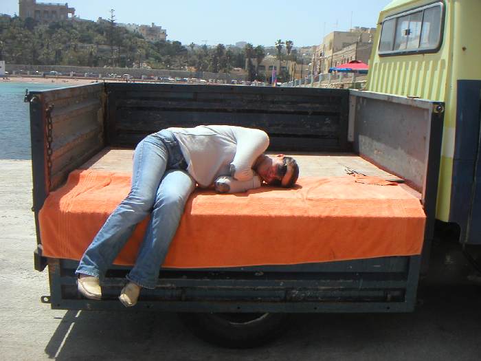 маша спит маша спит