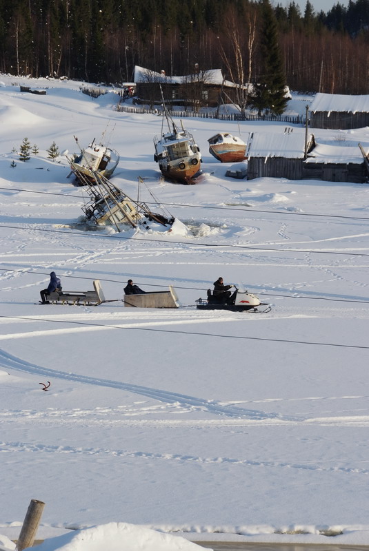 Белое море. Март 2009 г. (фото М.Ведехина). Белое море. Март 2009 г. (фото М.Ведехина).