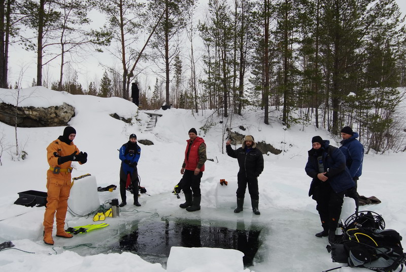 Белое море. Март 2009 г. (фото М.Ведехина). Белое море. Март 2009 г. (фото М.Ведехина).