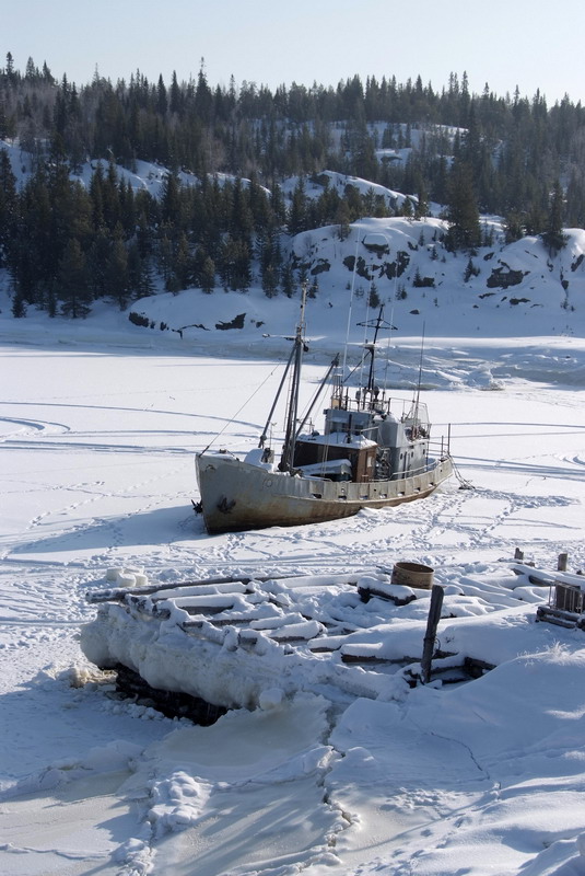 Белое море. Март 2009 г. (фото М.Ведехина). Белое море. Март 2009 г. (фото М.Ведехина).