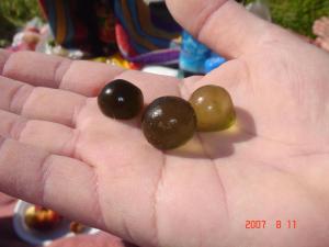 таинственные шарики найденные в Малуксе таинственные шарики найденные в Малуксе